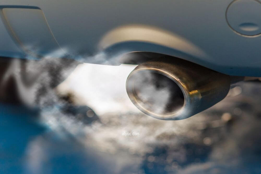 Excessive Exhaust Flowing Out of Your European Automobile’s Tailpipe Is a Bad Sign